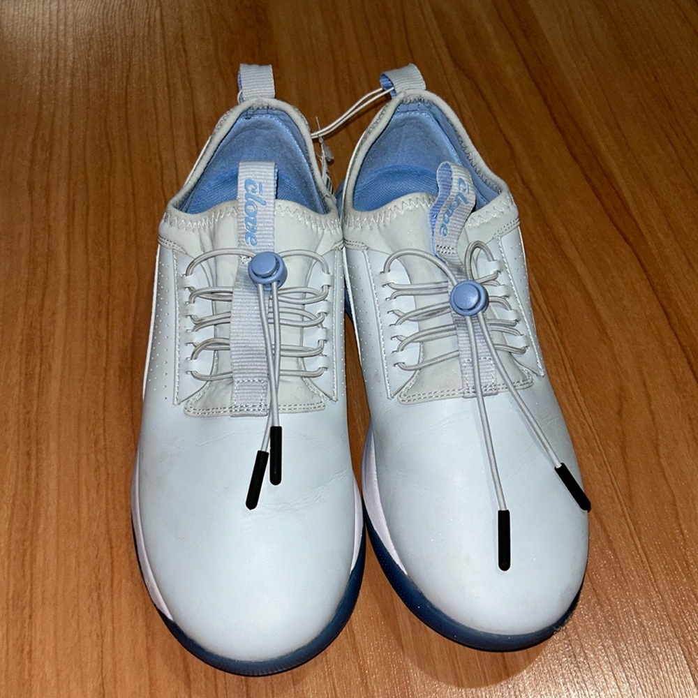 Brand new Clove Sneakers. These are comparable to Hoka’s!!
